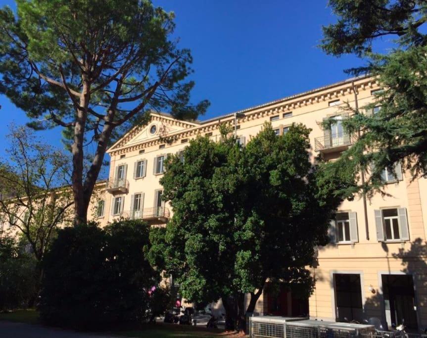 Walters Balcony Suite Lugano Bagian luar foto